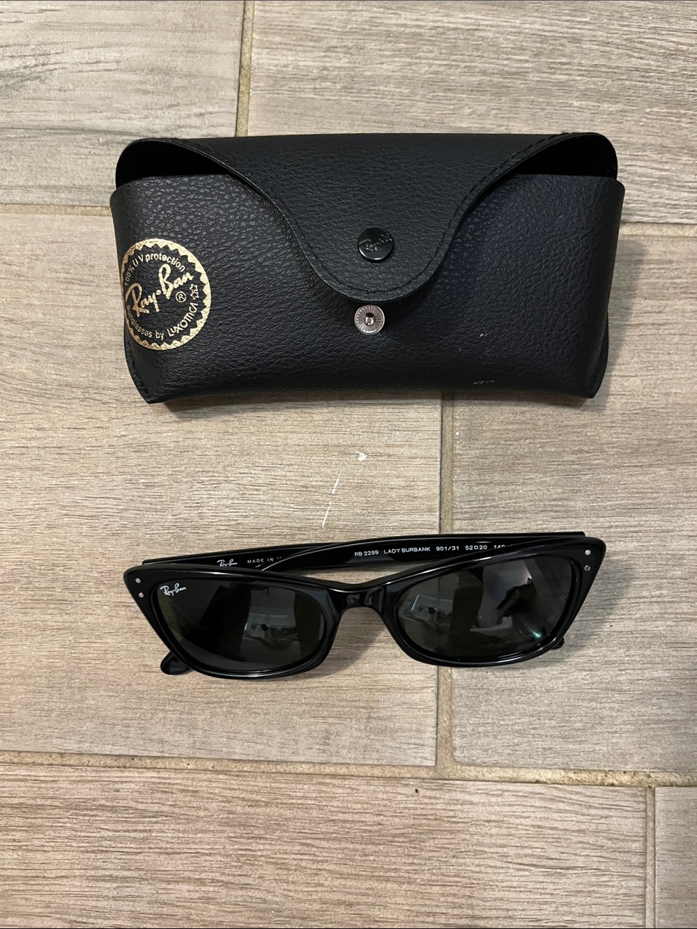 Ray-Ban all black Lady Burbank - Picture 2 of 9